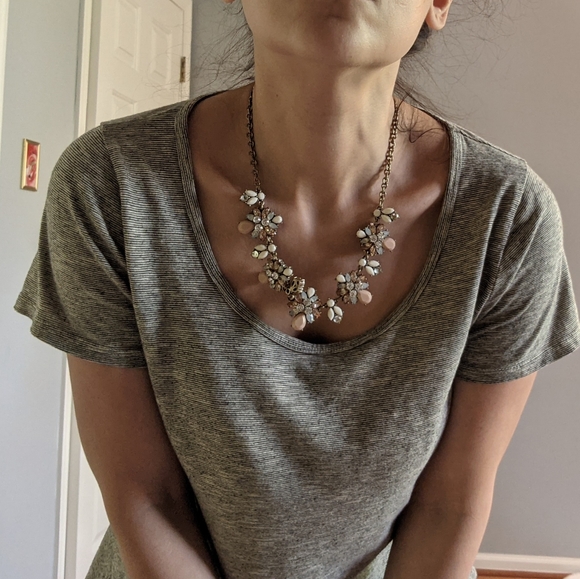 LuLaRoe Classic Tee Gray Heather/B&W SMALL - Picture 2 of 5